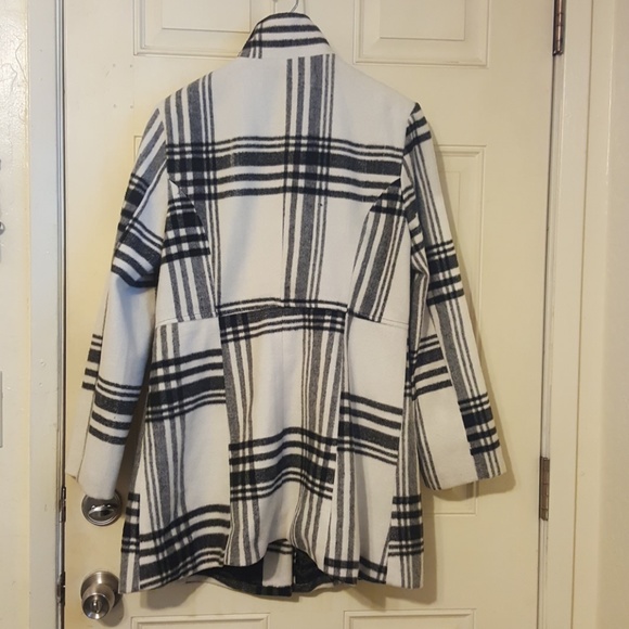 Welcome Spring black & white - Picture 3 of 5